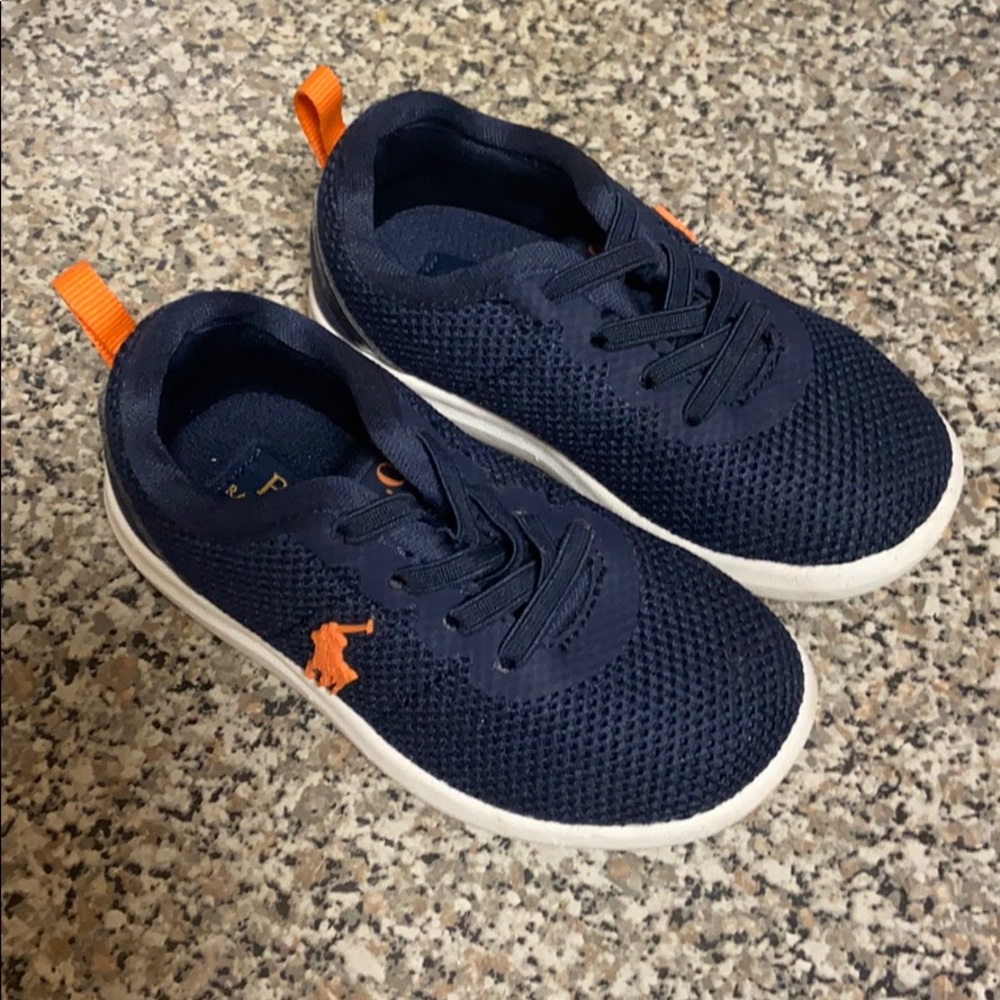Infant sneakers